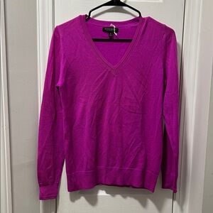 Banana Republic Women's V-Neck Sweater in Fuchsia